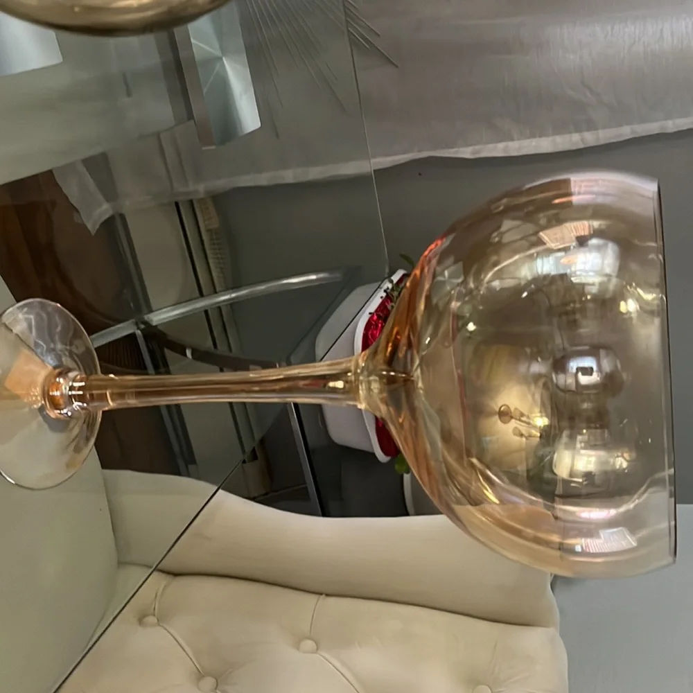 Hermosos. Set de copas. De decoración es de z gallery usado pero como nuevo